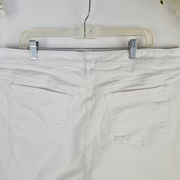 Torrid White Mid Rise Mid Shorts Size 20 Vintage Stretch Denim Cotton Blend - Picture 4 of 11